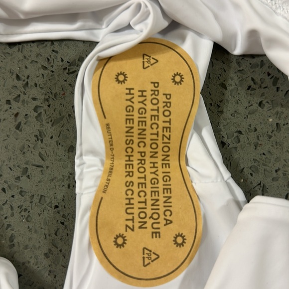 White bikini bottom brand new - Picture 3 of 3